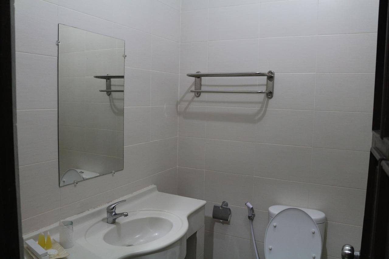 Serayu Hotel Тимика Экстерьер фото