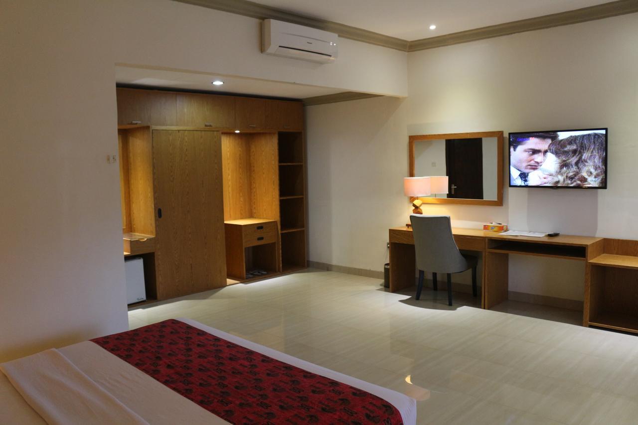 Serayu Hotel Тимика Экстерьер фото